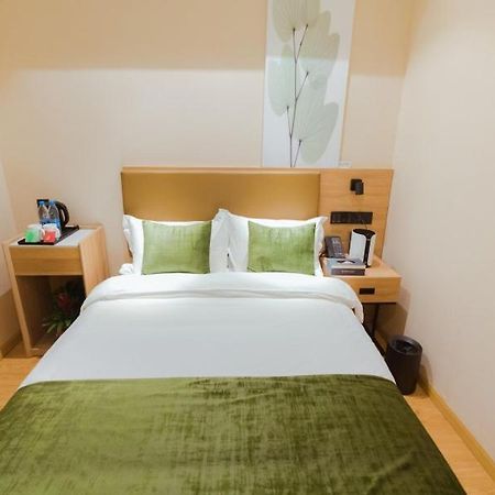 Greentree Inn Shanghai Huangxing Park Subway Station Express Hotel Zewnętrze zdjęcie