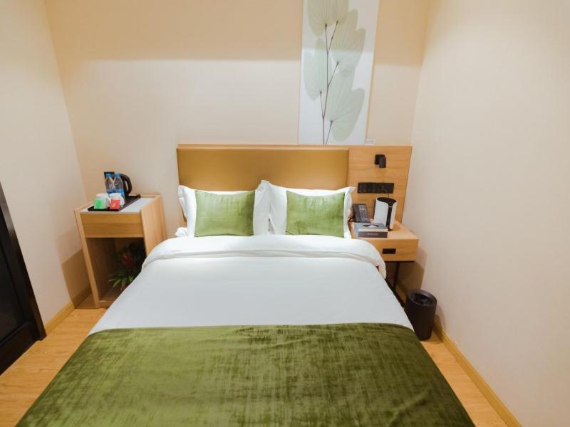 Greentree Inn Shanghai Huangxing Park Subway Station Express Hotel Zewnętrze zdjęcie